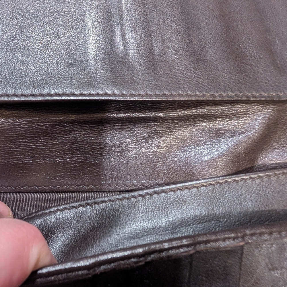 Gucci Brown GG Embossed Leather Bow Continental Wallet with Gold Accent - Picture 5 of 11